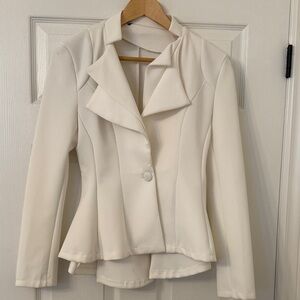 Elegant Cream Women's Blazer